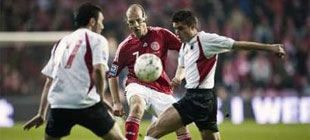 ЧМ-2010. Группа 1: Венгрия и Дания отрываются от Португалии