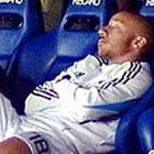 ФОТО ДНЯ: Игрок Реала заснул на скамейке запасных