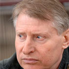 ЗВЯГИНЦЕВ: «Держать уши топориком»