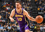 НБА. Лейкерс обыграли Сакраменто, Михайлюк сыграл 9 минут