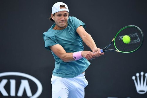 Люка Пуй вышел в полуфинал Australian Open