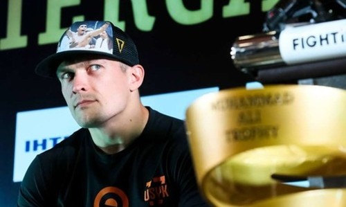 Журналисты США: Усик - лучший боксер года, А.Ломаченко - лучший тренер