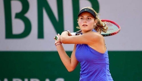 Катарина Завацкая покидает турнир в Монтре