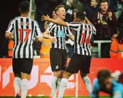 Ньюкасл - Бернли - 2:0. Видео голов и обзор матча