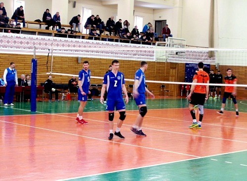 На старте нового чемпионата Украины в мужской Суперлиге 8 команд