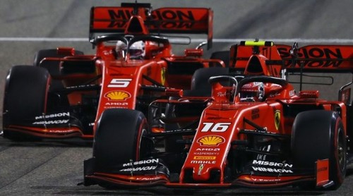 Хэмилтон выиграл драматичный Гран-при Бахрейна, крах Леклера и Феррари
