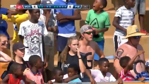 ВИДЕО. Курьезный гол на юношеском турнире в ЮАР
