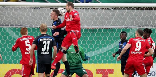 Гамбург обыграл Падерборн и вышел в полуфинал Кубка Германии