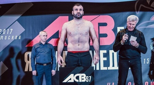 Российский боец UFC Мурзаканов дисквалифицирован за допинг