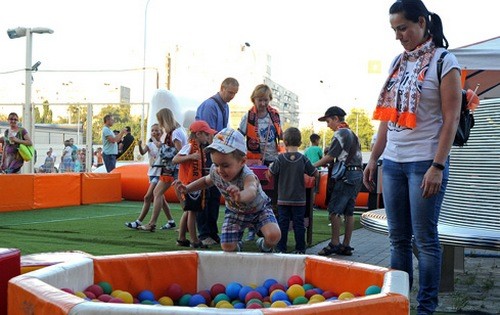 Шахтер бесплатно накормит детей сладостями перед матчем с Черноморцем