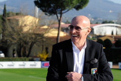 Арриго САККИ: «Милан может побороться за Скудетто»