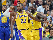 ВИДЕО ДНЯ. Сверхдальний трехочковый с сиреной от Леброна Джеймса