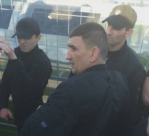 Болельщикам Динамо угрожали пистолетом после матча с Минаем