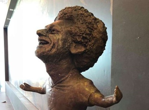 ФОТО ДНЯ. Неудачная скульптура Салаха, которую высмеяли соцсети