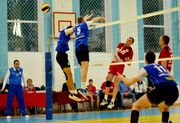 Новатор в пяти партиях выиграл у Юракадемии