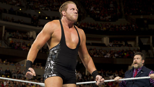 Экс-чемпион WWE начнет карьеру в Bellator