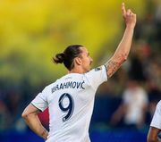 ВИДЕО ДНЯ. Ибрагимович поработал телефонным оператором