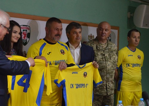 Збірна України може зіграти товариський матч з СК Дніпро-1