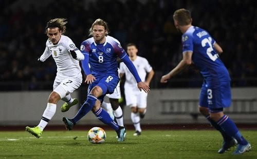 Исландия – Франция – 0:1. Видео гола и обзор матча