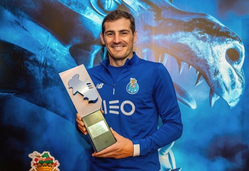 ФОТО. Касільяс отримав приз найкращому воротареві сезону в Португалії