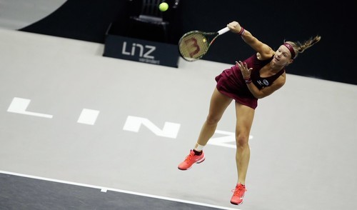 Бертенс програла в Москві, шанси Бенчіч зіграти в Фіналі WTA зросли