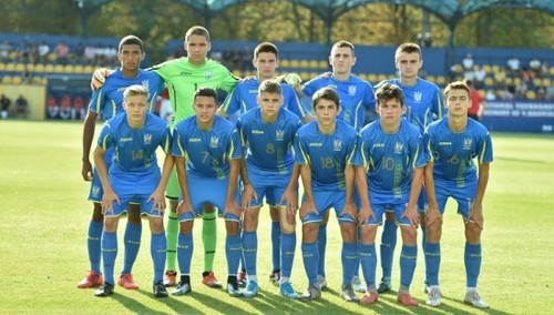 Украина U-17 обыграла аматорскую Десну