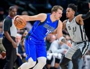 НБА. Х'юстон розгромив Портленд, результативний тріпл-дабл Дончіча