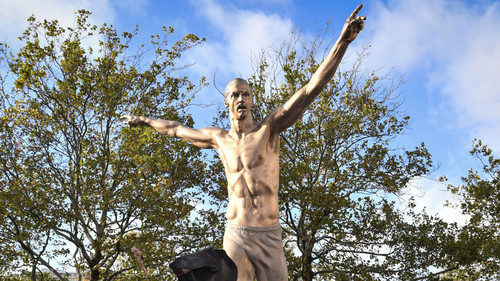 ФОТО. Фанати Мальме познущалися над статуєю Ібрагімовича