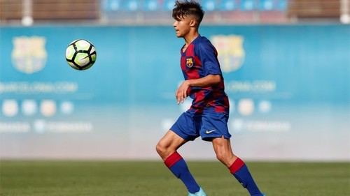 Манчестер Сити собирается подписать 15-летнего защитника Барселоны