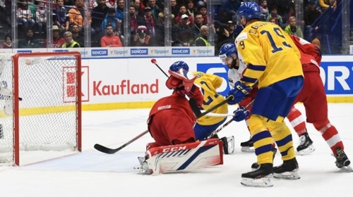 МЧМ по хоккею. Россия в напряженном матче обыграла Швецию и вышла в финал