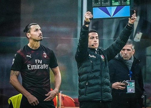 Милан сыграл вничью в дебютном матче Ибрагимовича