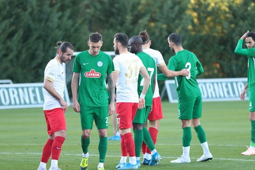 Гармаш дебютировал за Ризеспор в товарищеском матче