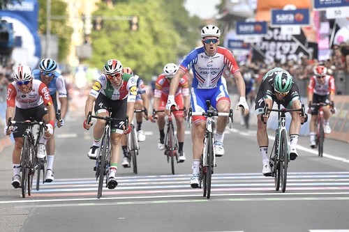 Джиро-2019. Демар виграв десятий етап