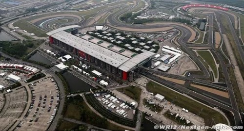 Формула-1 не знает, что делать с Гран-при Китая - отменять или переносить