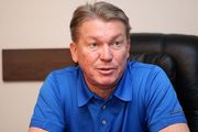 Блохин прибыл на финал ЛЕ на инвалидной коляске