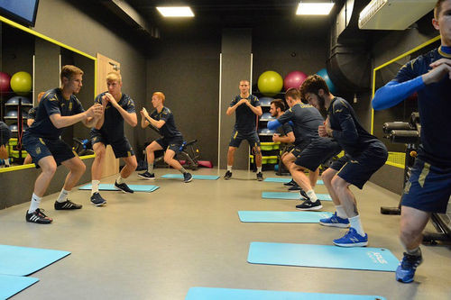 Украина U-20: занятия в фитнес-зале и восстановительные процедуры