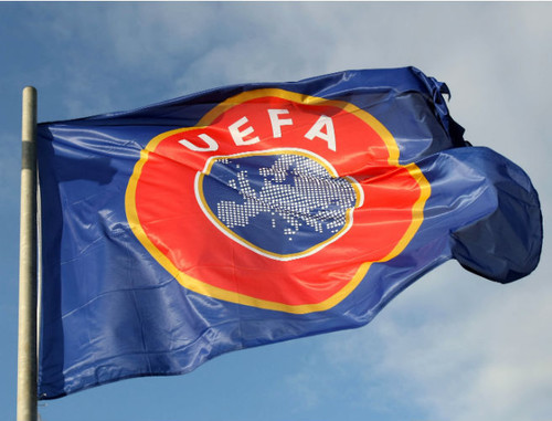 УЕФА вводит в действие новые правила футбола