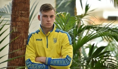 Андрей Лунин прибыл в расположение сборной Украины