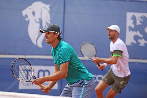 Молчанов вышел в полуфинал парного турнира в Чехии
