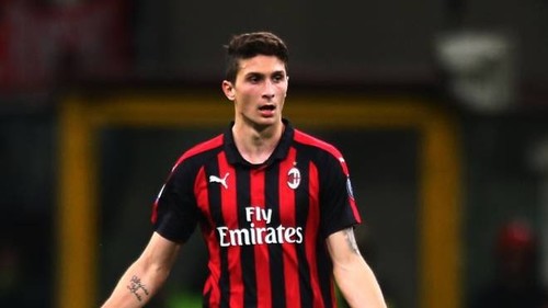 Защитник Милана порвал «кресты» и выбыл минимум на полгода
