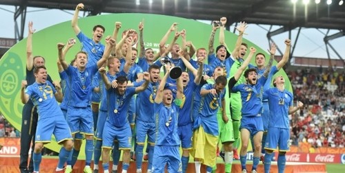 ВІДЕО. Тріумф України U-20 і повернення команди додому