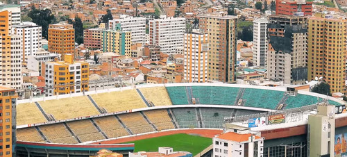10 самых необычных футбольных стадионов мира