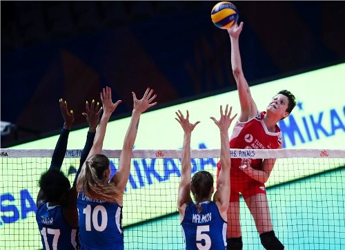 Волейболистки Турции, США и Бразилии вышли в полуфинал Лиги Наций