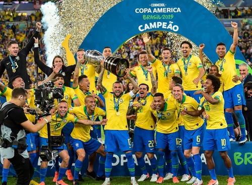 Бразилия выиграла Кубок Америки, Малиновский бойкотирует сбор Генка