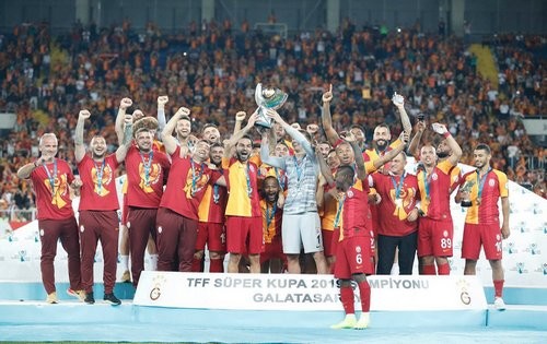Галатасарай завоевал Суперкубок Турции