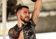 ВИДЕО. Ломаченко показал халат на бой с Кэмпбеллом