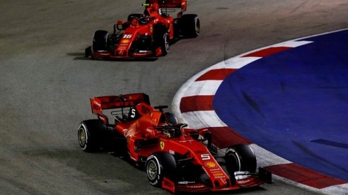 Феттель выиграл гонку в Сингапуре, неожиданный дубль Феррари