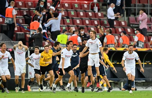 Севилья взяла 6-й трофей в Лиге Европы, выиграв все свои финалы
