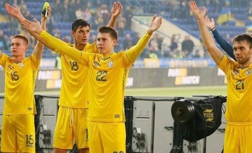 Трансферная цель Динамо и Шахтера, на сборную Украины пустят болельщиков