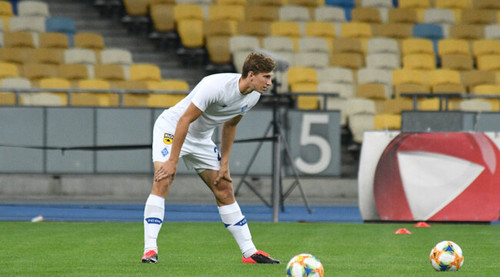 18-летний Забарный стал одним из самых молодых дебютантов сборной Украины